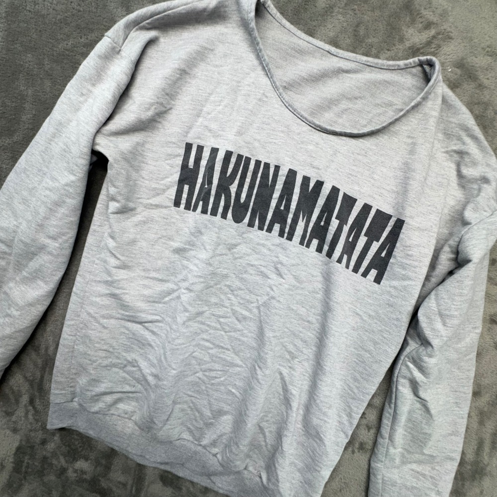 Hakuna Matata Graphic‎ Sweatshirt Gray Pullover Top Women's Casual